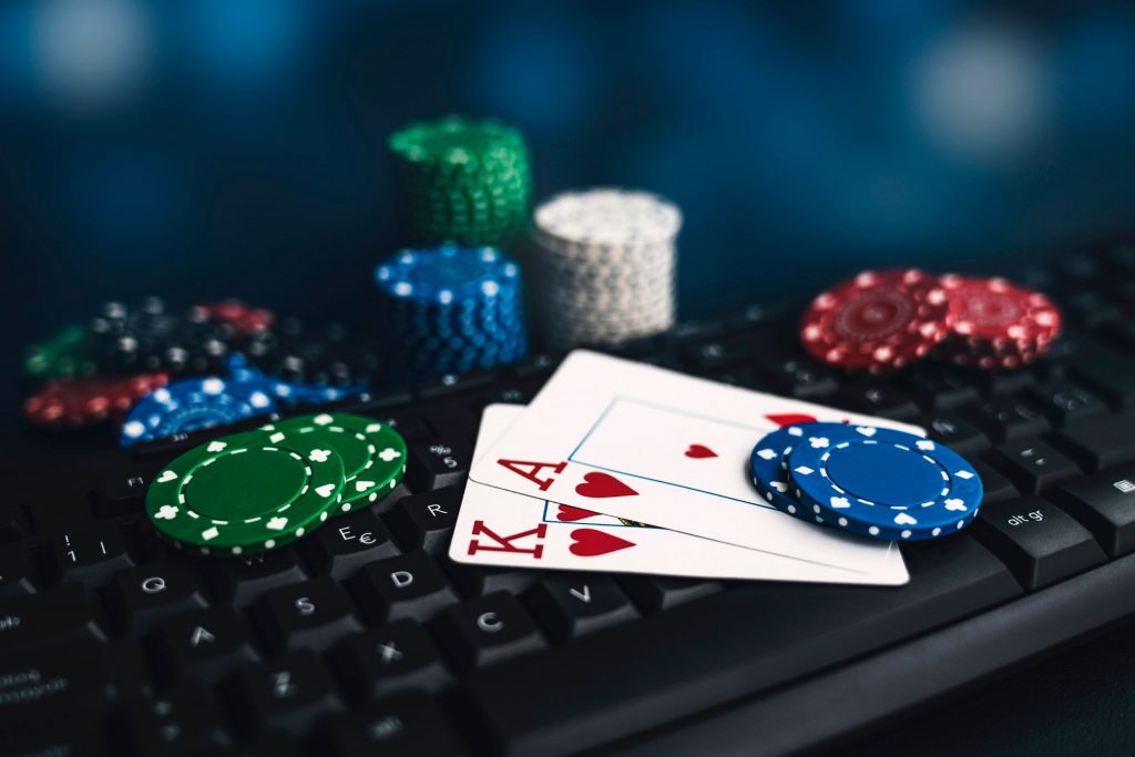 Diverse Poker Variants for Every Player - Glory Casino